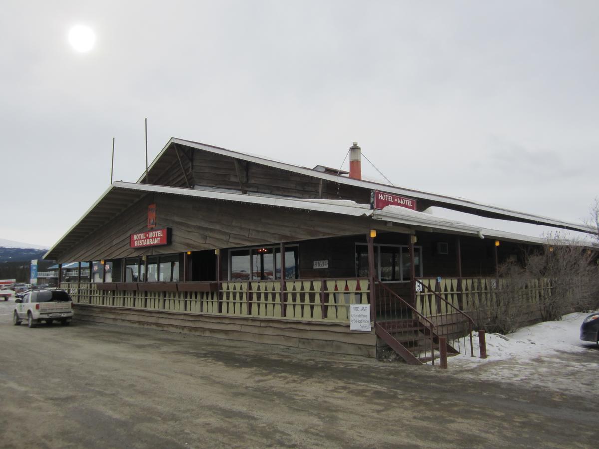 Airport Chalet Whitehorse Eksteriør bilde